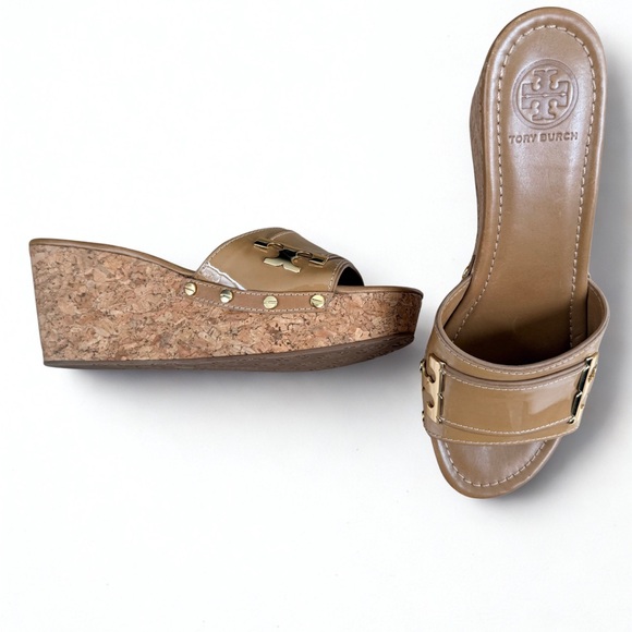 New TORY BURCH Tan Patent Leather Ines Cork Wedge Sandals - Size 10 👡🏝️ - Picture 3 of 8